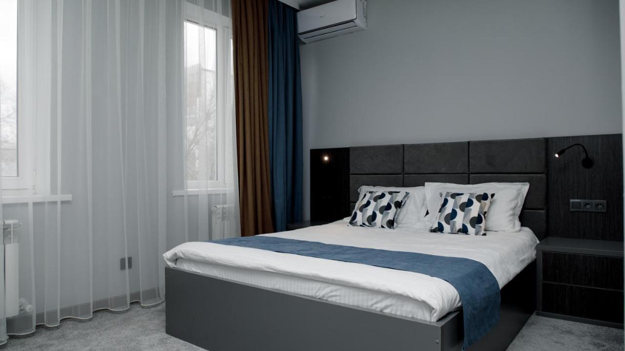 Zodiac Hotel Atiraw Buitenkant foto