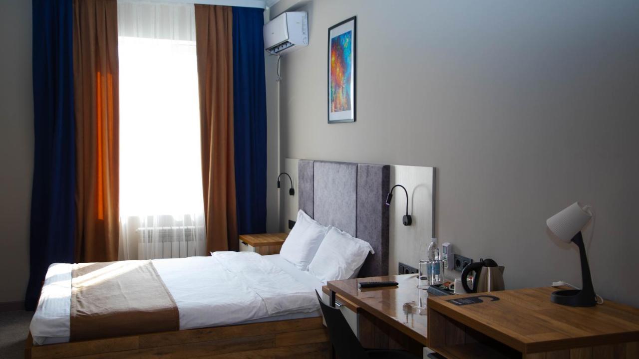 Zodiac Hotel Atiraw Buitenkant foto