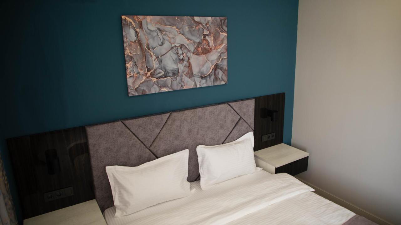 Zodiac Hotel Atiraw Buitenkant foto