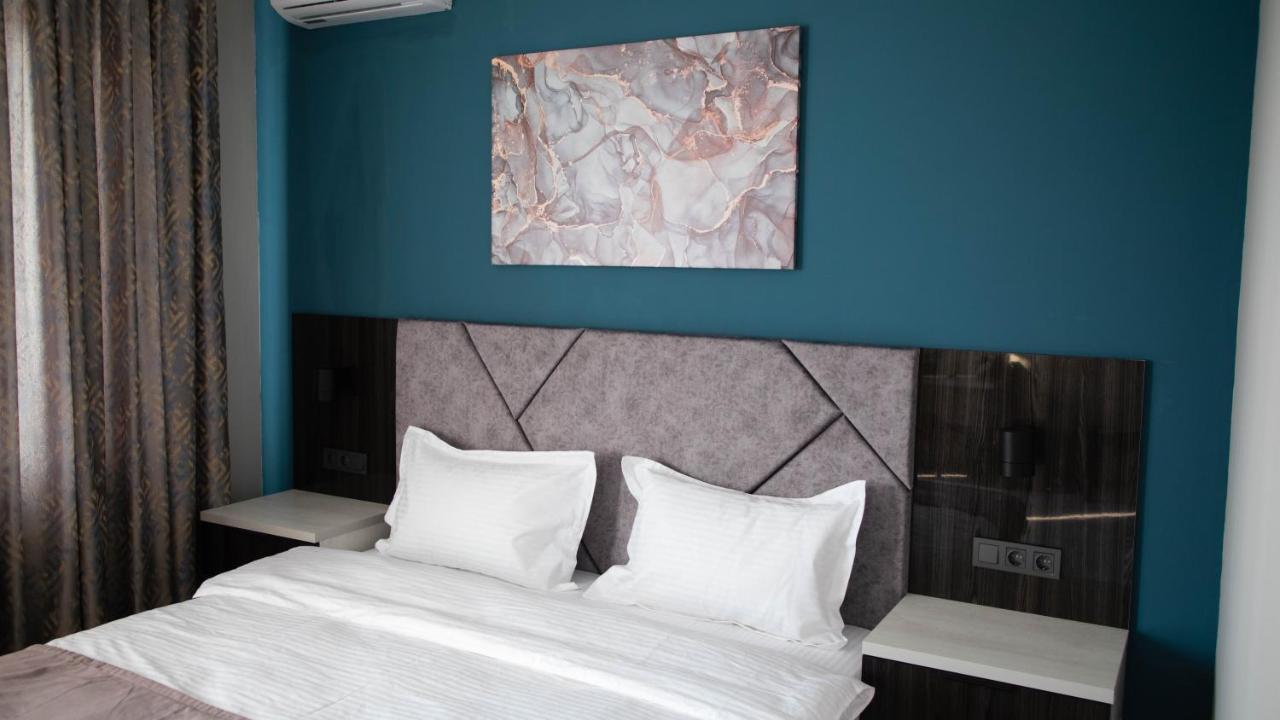 Zodiac Hotel Atiraw Buitenkant foto