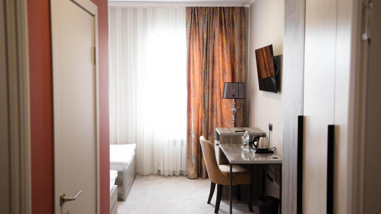 Zodiac Hotel Atiraw Buitenkant foto