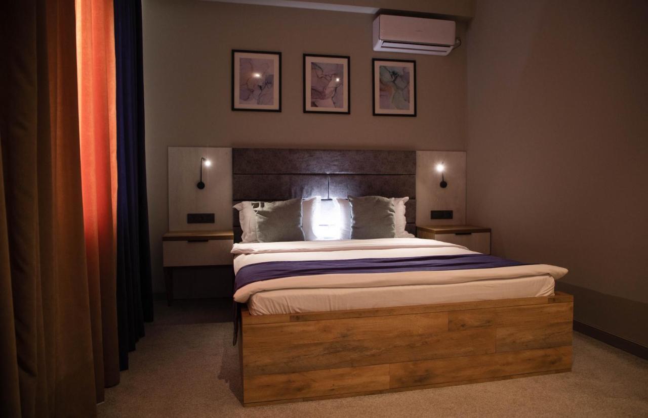 Zodiac Hotel Atiraw Buitenkant foto