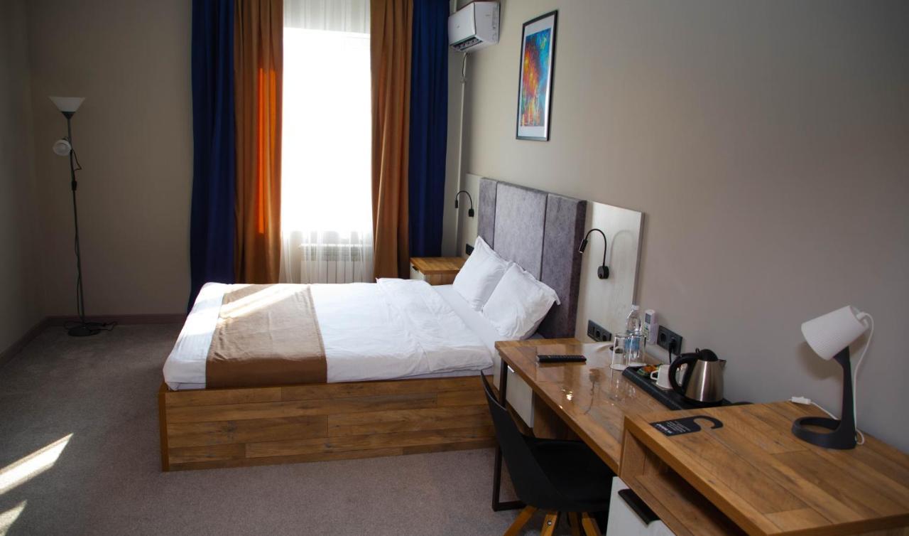 Zodiac Hotel Atiraw Buitenkant foto